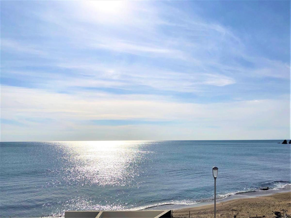 Apartamento Les Pieds Dans L'Eau Agde Exterior foto